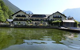 Hotel Haus Am See - Hallstatt Lake